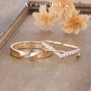 Conjunto de 2 Anéis de Casal Vintage com Aliança Masculina em Moissanita, Curva, Ideal para Casamento, Presente de Aniversário para Ele e para Ela.