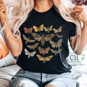 Vintage moth shirt cottagecore shirt moth gifts for her vintage nature t shirt Luna moth tshirt insect shirt cottagecore aesthetic moths