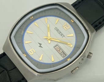 Vintage Orient automatic 46941 Japan mens white dial watch a411671