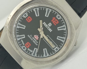 Vintage Ricoh r31 automatic Japan mens day/date black dial wrist watch 003-a411656-1