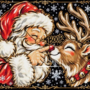 Könnte beinhalten: Eine Kreuzstich-Mustervorlage mit dem Weihnachtsmann im roten Anzug, der die rote Nase eines Rentiers berührt. Das Rentier trägt ein rotes Halsband mit goldenen Glöckchen. Der Hintergrund ist schwarz mit weißen Schneeflocken und Goldrand.