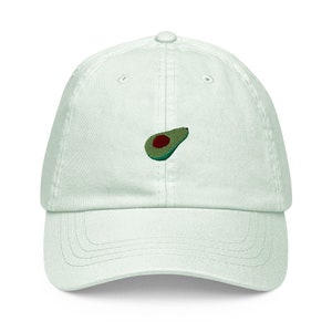 Unisex Dad Hat / Baseball Cap Pastel bestickt mit Avocado