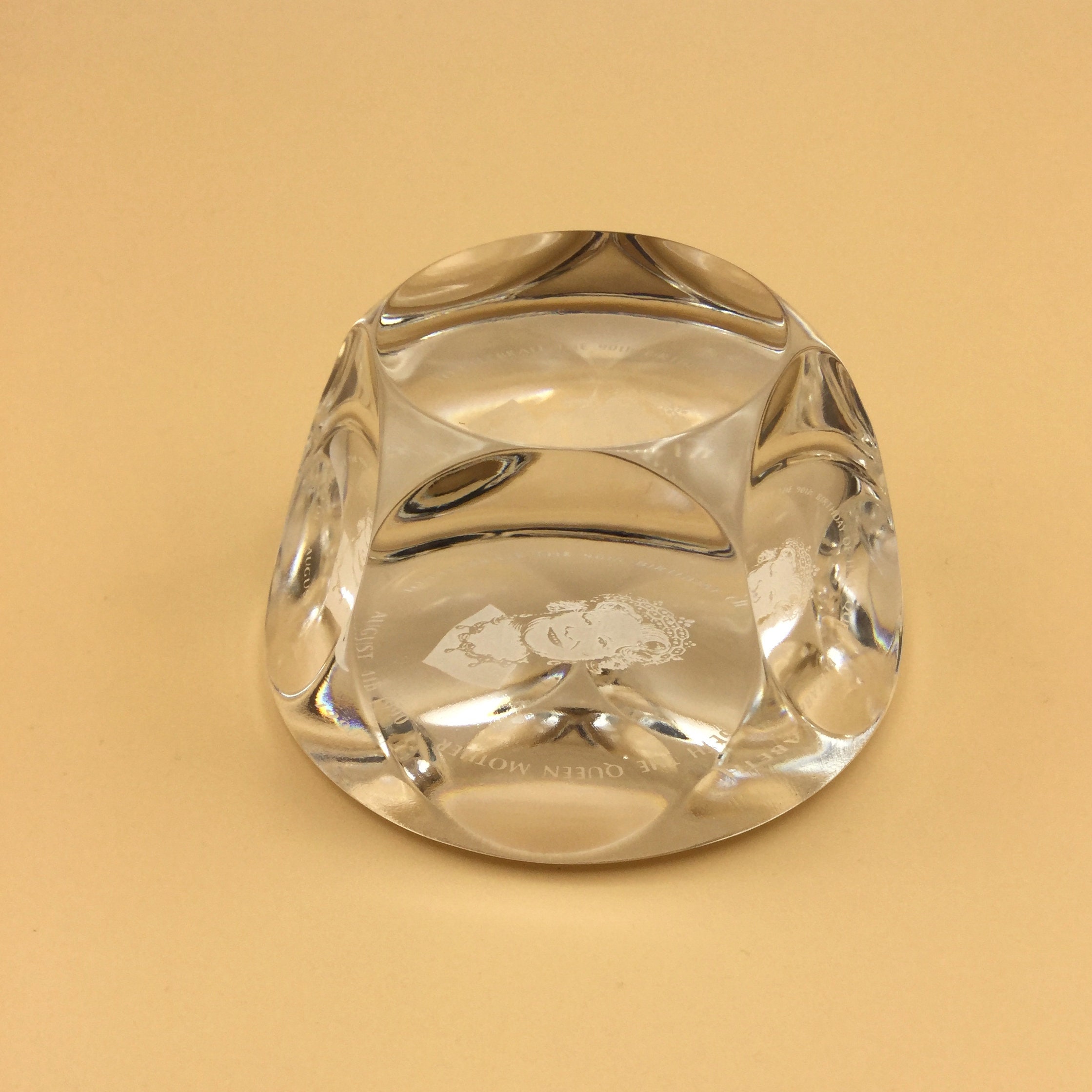 Vintage Glass Paperweight Commemorative Paperweight Queen - Etsy