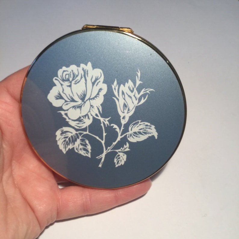 1960s Vintage Stratton Convertible Compact in Original Box Stratton White Rose on Blue Powder Compact