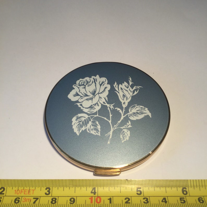 1960s Vintage Stratton Convertible Compact in Original Box Stratton White Rose on Blue Powder Compact