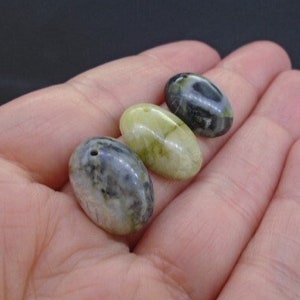 3 x Skye Marble Top Geboorde cabines - Gepolijst, Skye, Geboorde gaten, Sieraden zetting, Ambachten, Cuillins, Schotland, - GRATIS WERELDWIJD VERZENDING