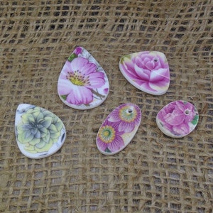 5 x gemengde bloemen porselein geboorde cabochons - 15 g vintage bloemen, geel, blauw, roze en paars, knutselen - GRATIS WERELDWIJDE LEVERING 3699A-K*