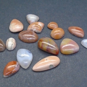 15 x cabinas de ágata escocesa - Tamaños y formas mixtos, hermosos colores naturales, ideal para joyería, manualidades - ENVÍO GRATIS A TODO EL MUNDO