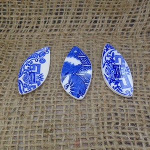 3 x Grandes Old Willow Vintage Porcelana Perforada Cabochons - Varios Diseños, Azul y Blanco, Upcycled Old China - ENTREGA MUNDIAL GRATUITA 3700