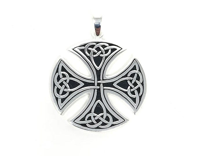 Men’s Quality Large Round Celtic Cross Pendant – 925 Sterling Silver