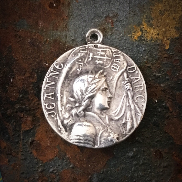 Joan of Arc Pendant Charm, Joanne of Arc Pewter Pendant, French Medal P1039