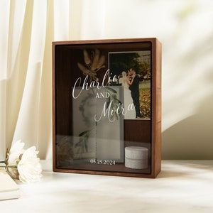 Shadow Box 8 x 10 avec couvercle en verre (modèle 1) - Boîte cadeau mariage pour jeunes mariés, nom et date, boîte pour cartes souvenirs d'anniversaire
