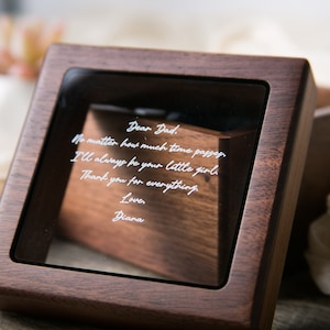 Boîte à montres avec plateau en verre et coussin (montre non incluse) - Coffret anniversaire en bois, mariage lune de miel, père de la mariée, marié, papa, frère