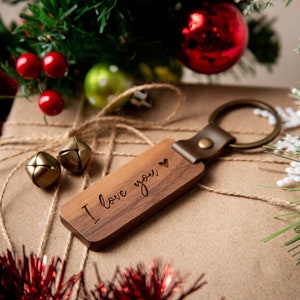 Wood Anniversary Key Chain - 5th Wooden Anniversary Gift for Husband Wife, Engraved Couple Gifts, Wedding Day Gift, Mother's Day Gift