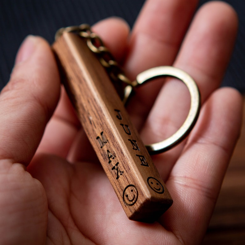 Wood Bar Key Chain Custom 4 Sided Engraved Keychain for New Home Car, Father's Day Gift for Mom Dad Grand pa Husband From Kids, Dad Gift afbeelding 4