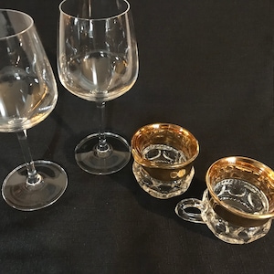 King’s Crown Gold Crowned Indiana Glass Thumb Print Sugar and Creamer Set - Adds glitz and glamour of mid-century to any dining event