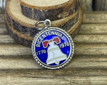 Vintage Silver USA Bicentennial Coin Pendant | Enamelled Liberty Bell 1776 Independence Charm Talisman | Patriotic American 4th July Gift