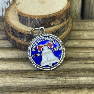 Vintage Silver USA Bicentennial Coin Pendant | Enamelled Liberty Bell 1776 Independence Charm Talisman | Patriotic American 4th July Gift