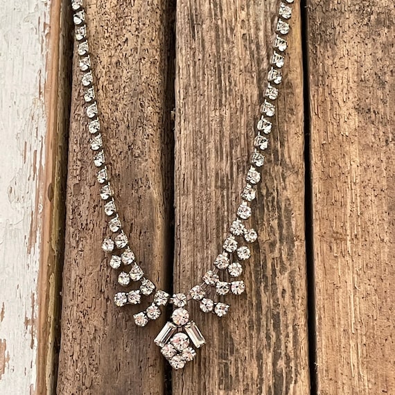 Long Art deco vintage diamante flower necklace with ajustable chain fastener wedding prom party birthday bridesmaid comes in pretty gift
