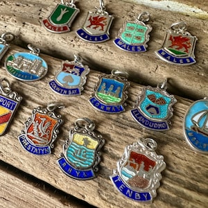 Vintage Silver Wales Tourist Shield Charms, Welsh Cymru Retro Jewellery, European Travel Holiday Souvenir, Celtic Necklace Bracelet Pendant