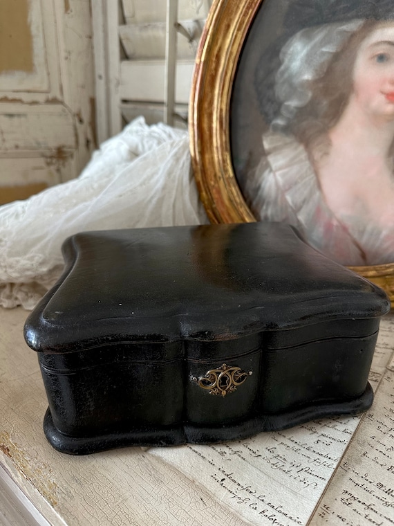 Antique French Napoleon III - Leather Jewelry Box… - image 2