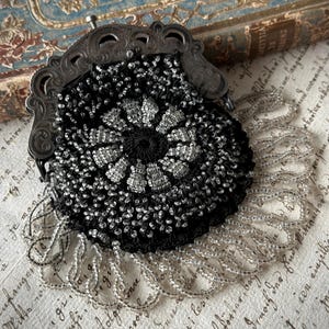 Victorian Glasperlen Tasche - Glass Beaded Bag - Puppentasche - Flapper glass beaded bag