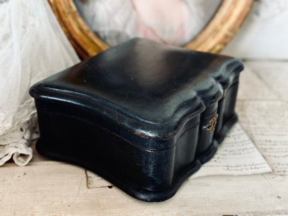 Antique French Napoleon III - Leather Jewelry Box… - image 4