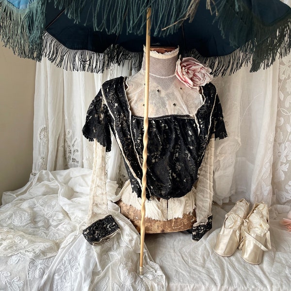 Antique Victorian Bodice Bodice - Robe Ancienne - Victorian dress - Antique Gown