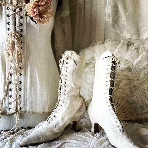 AMZALI Nappe Brodée Avec Motif Damassé Infroissable, En Coton Et Lin, Nappe Décorative Avec Pompons Pour Une Utilisation En Extérieur Et En Intérieur ( Rectangulaire, 140 X 178 Cm