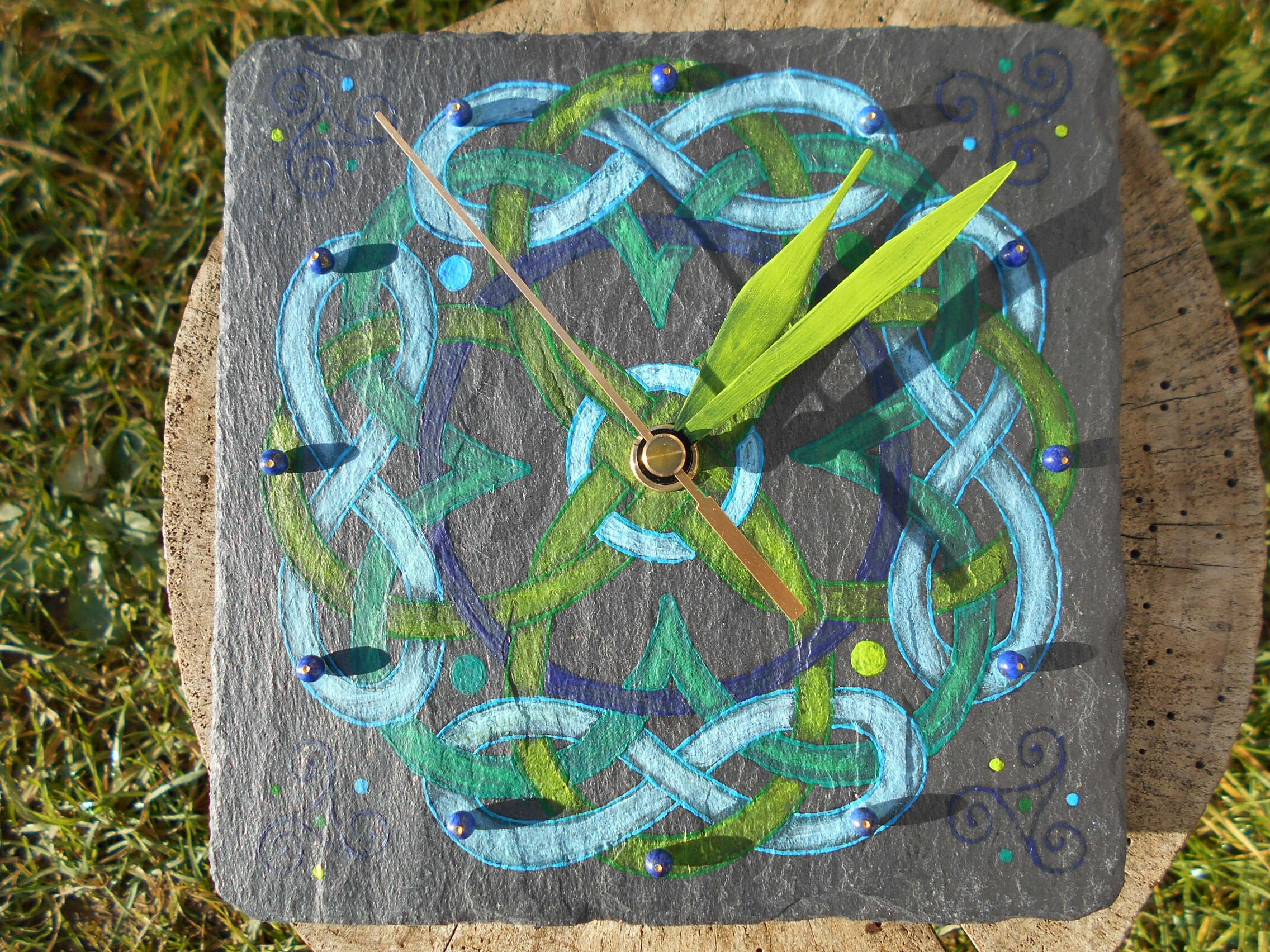 Cercles Magiques - Lapis Lazuli Ardoise Murale Horloge Design Celtique, Mouvement Silencieux.
