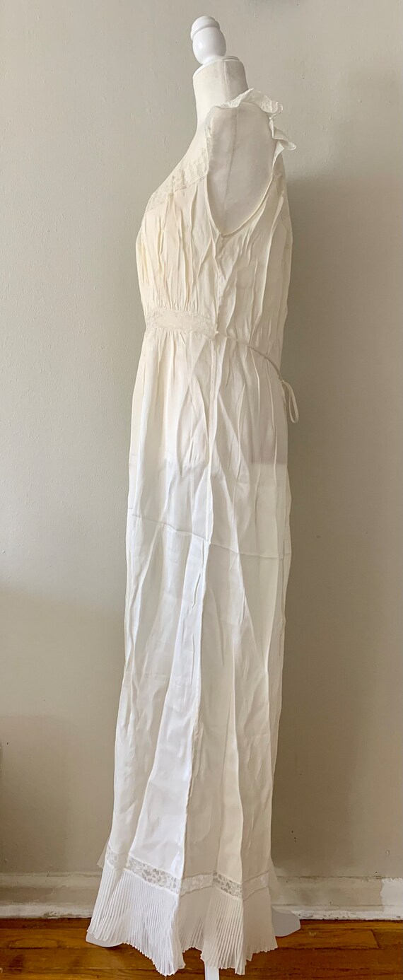 1950's Barbizon Nightgown. - image 5