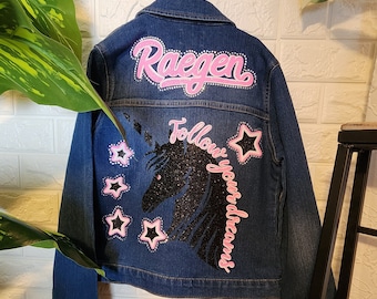 Chaqueta vaquera de unicornio personalizada: Denim para niñas con diamantes de imitación y perlas