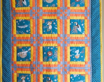 Handmade Quilt for Baby. Animals Nursery Blanket made in Patchwork. Baby shower gift.