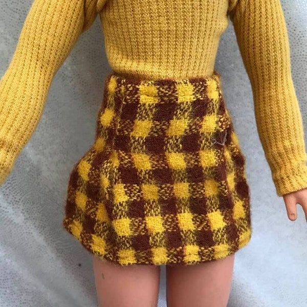 Pedigree Sindy Doll 1970 "Walker" Yellow Brown Check Skirt Trendy Girl