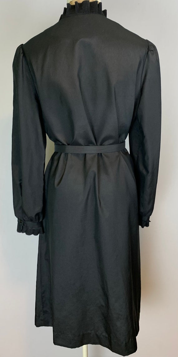 Vintage 60s Black Shift Dress Size Large - image 8