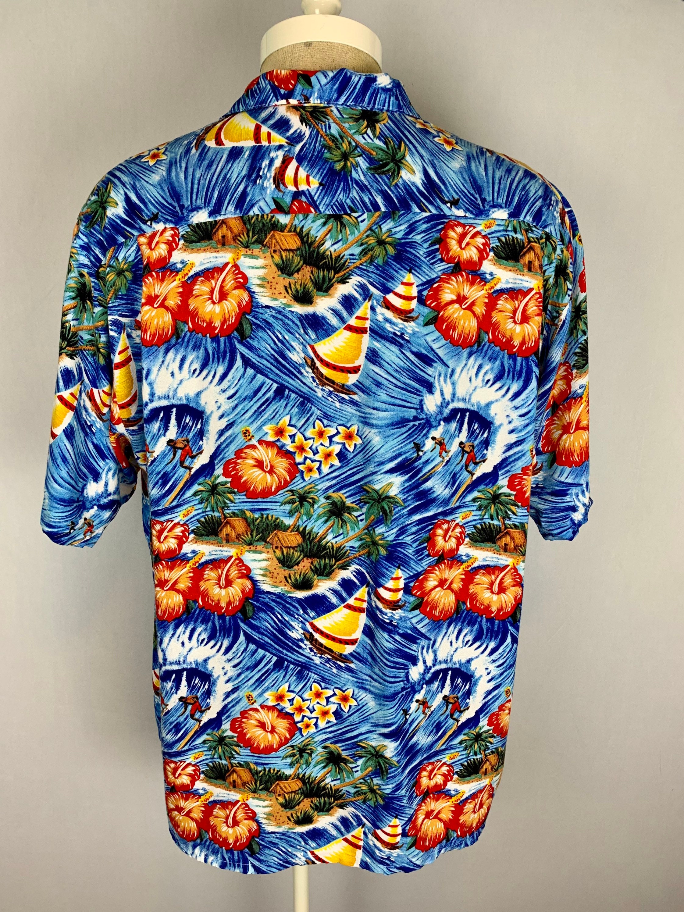 Vintage 90's Men's Pineapple Connections Rayon Hawaiian