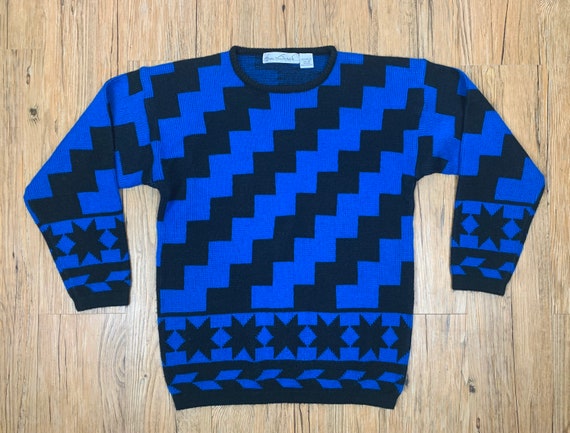 Vintage Gloria Vanderbilt bold Black and Blue Zig Zag and Stars Pattern Pullover Sweater Size Medium
