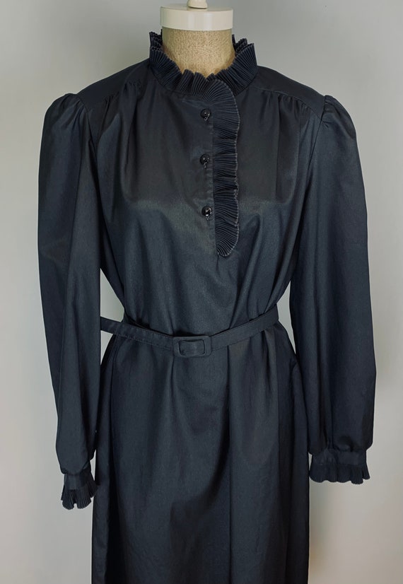 Vintage 60s Black Shift Dress Size Large - image 7