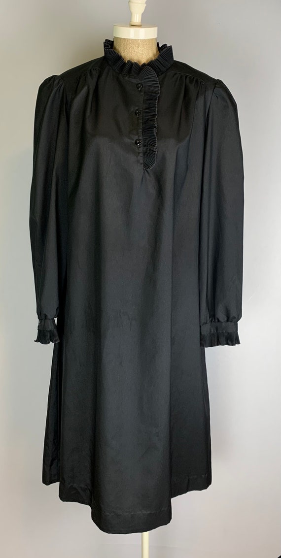 Vintage 60s Black Shift Dress Size Large - image 2