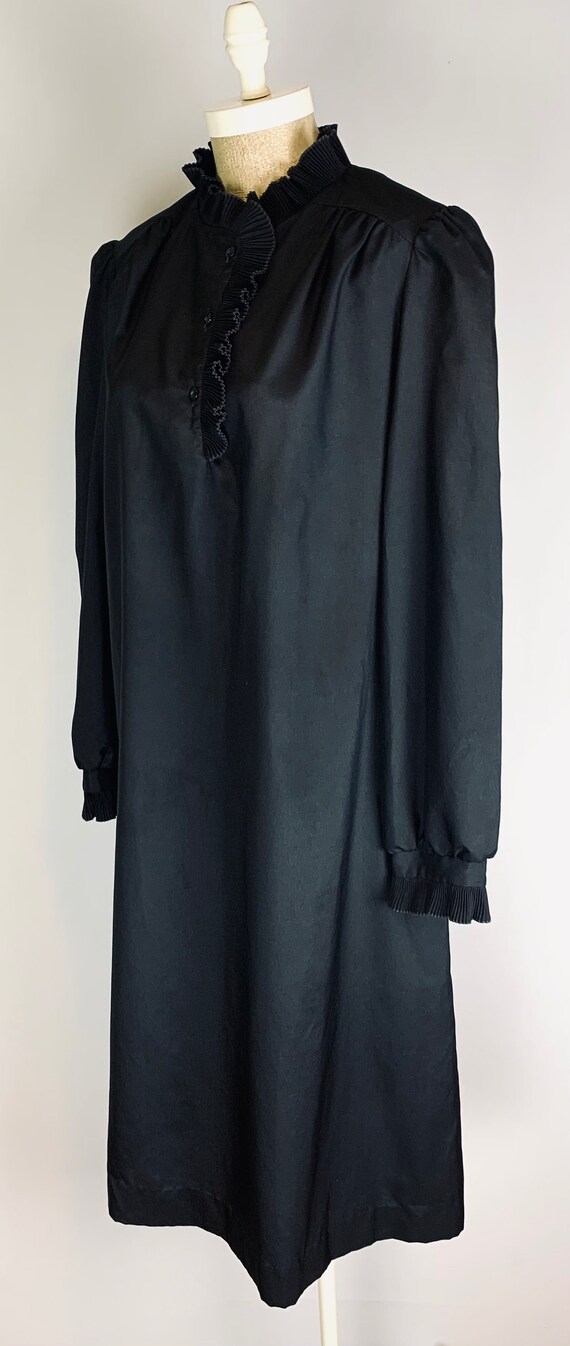 Vintage 60s Black Shift Dress Size Large - image 3