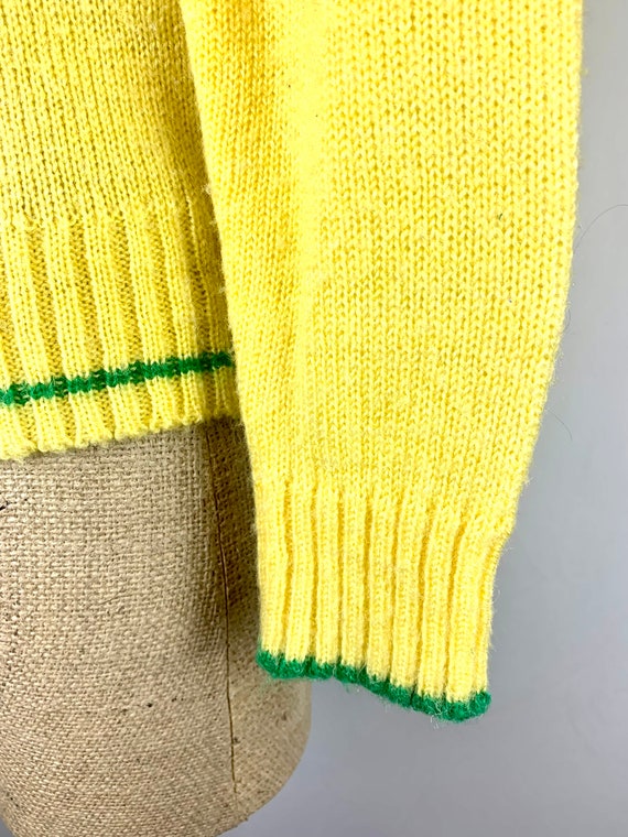 Vintage 60s 70s Mod Yellow and Green Striped Pull… - image 7