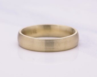 14K Yellow Gold Mens Wedding band with Brushed Finish