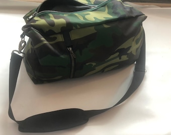 Armed sports bag