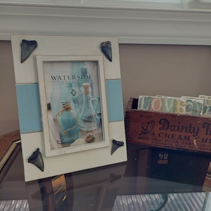4x6&quot; Beachy Coastal Picture Frame with Fossil Mako Shark Teeth