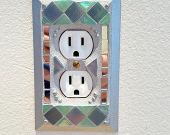 Placca di copertura per presa elettrica a mosaico in piastrelle di vetro - presa doppia standard Verde e Argento
