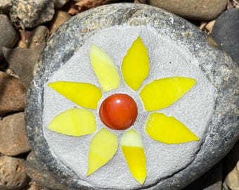 Handmade Mosaic Garden Rock - Yellow flower – Colorful Outdoor Yard Art, Decorative Garden Stone