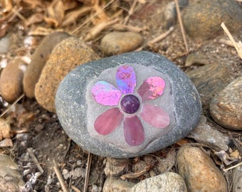 Handmade Mosaic Garden Rock - Pink Flower – Colorful Outdoor Yard Art, Decorative Garden Stone