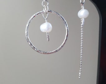 Boucles d'oreilles asymétriques