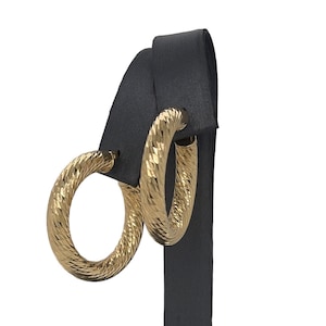 14K Yellow Gold Diamond-Cut Hoop Earrings, Yellow Gold, Gold Hoop Earrings, High Polished, Latch Back closure, Hinged Back Closure