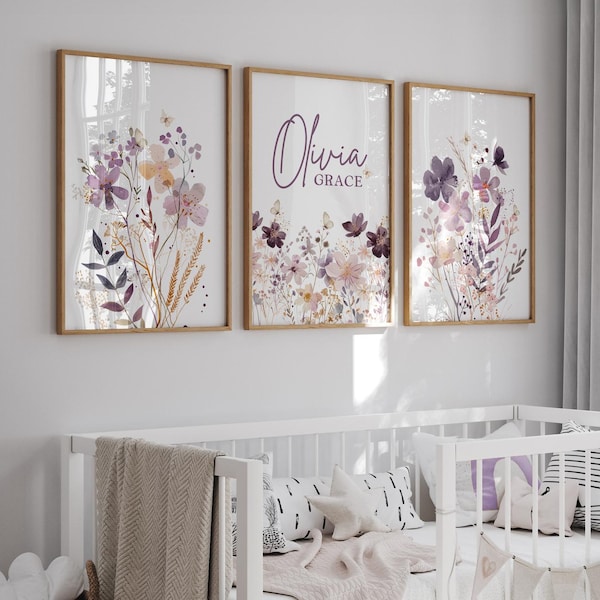 Juego de 3 láminas decorativas personalizadas con diseño de flores silvestres moradas para habitación infantil.